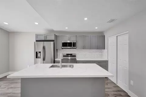 2614 W 65th St, Hialeah, FL 33016