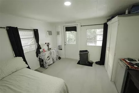 8520 SW 18th Ct, Davie, FL 33324