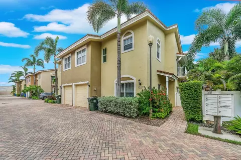 1251 NE 32nd St, Oakland Park, FL 33334