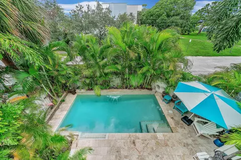 1251 NE 32nd St, Oakland Park, FL 33334