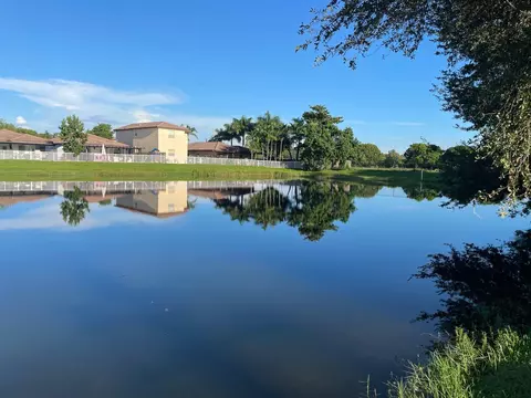 364 NE 25th Pl #204, Homestead, FL 33033