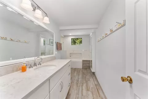 Bath - 115 Flora Ter, Florahome, FL 32140 photo 3 of 8