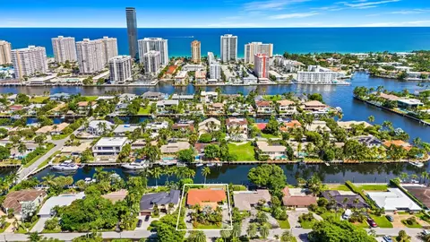 625 Oleander Dr, Hallandale Beach, FL 33009