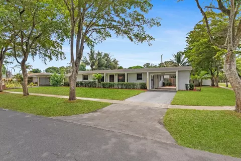 5672 SW 2nd, Plantation, FL 33317