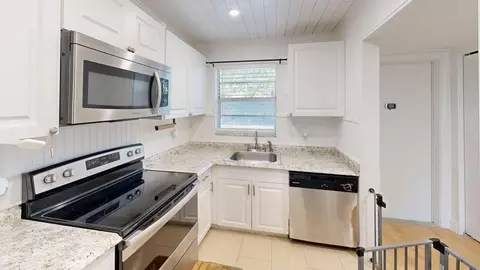 1630 Embassy #105, West Palm Beach, FL 33401