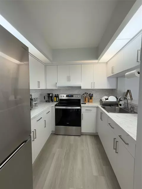 12850 SW 4th Ct #203I, Pembroke Pines, FL 33027