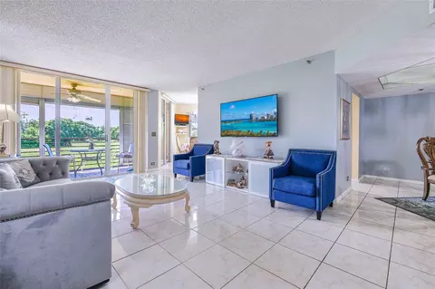 7300 Radice #203, Lauderhill, FL 33319