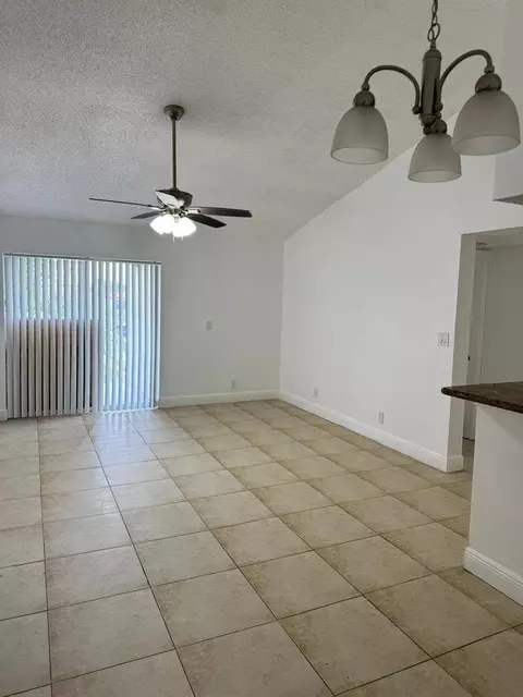 5654 Rock Island Rd #233, Tamarac, FL 33319