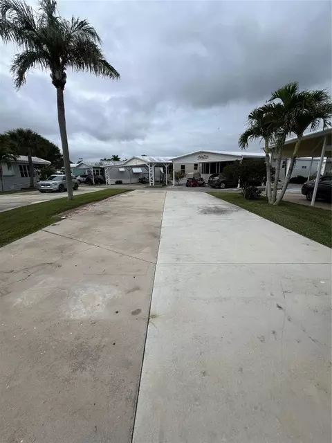 5327 SE 65th, Okeechobee, FL 34974