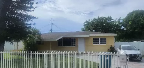 710 NW 176th Ter, Miami, FL 33169