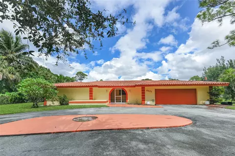 8421 Pioneer Rd, West Palm Beach, FL 33411