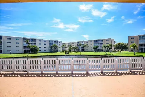 201 SE 11th Ter #303, Dania Beach, FL 33004