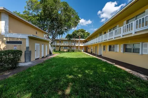 610 SE 2nd Ave #L4, Deerfield Beach, FL 33441