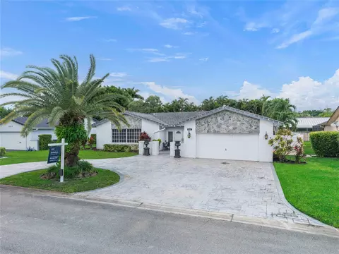 8541 NW 20th, Coral Springs, FL 33071