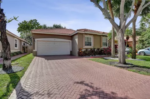 7877 NW 62nd Ter, Parkland, FL 33067