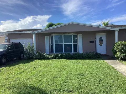 6534 SW 8th Pl, North Lauderdale, FL 33068