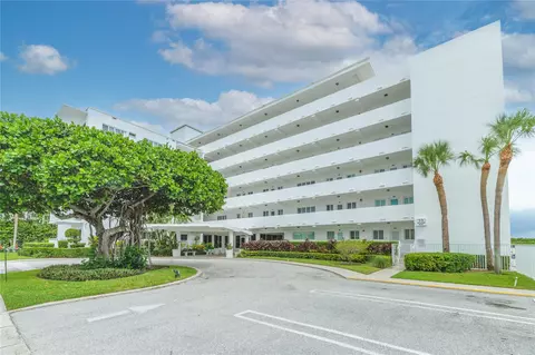 33 Ocean Ave, Palm Beach Shores, FL 33404