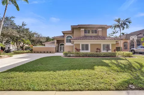11300 Knot Way, Hollywood, FL 33026