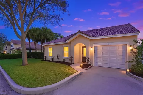 1213 NW 27th Ave, Pompano Beach, FL 33069
