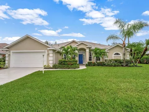 419 N N Sq, Vero Beach, FL 32968