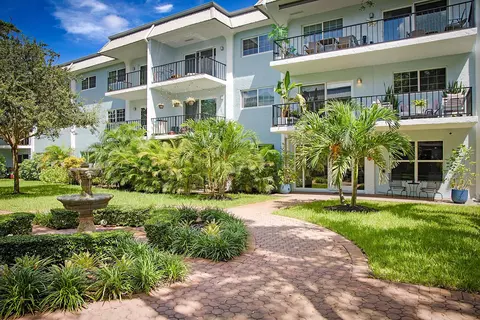 3002 NE 5th #215B, Wilton Manors, FL 33334