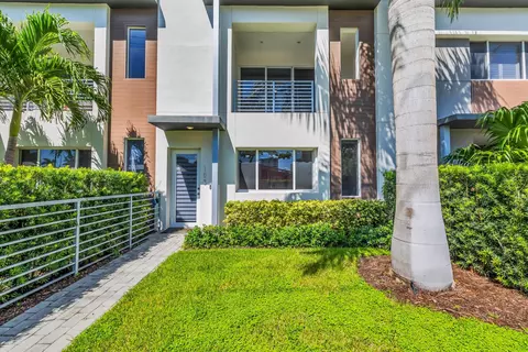 1025 NE 18th Ave #103, Fort Lauderdale, FL 33304