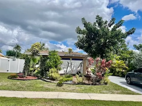 8112 NW 72, Tamarac, FL 33321