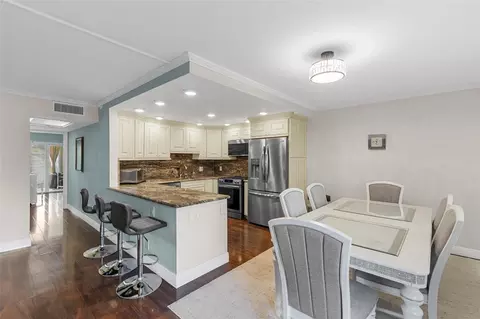 2065 Lyndhurst #2065, Deerfield Beach, FL 33442