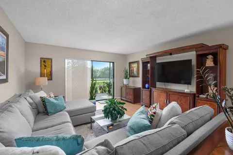 16051 Blatt #212, Weston, FL 33326