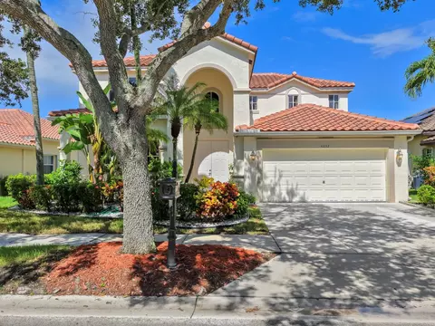 4032 Pinewood Ln, Weston, FL 33331
