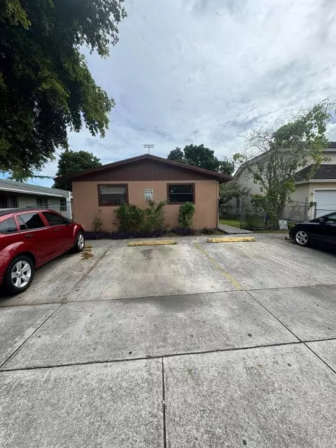 2610 NW 14th St, Fort Lauderdale, FL 33311