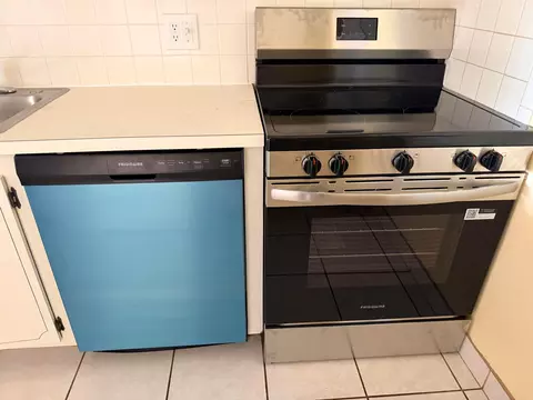 1025 Country Club Dr #301, Margate, FL 33063