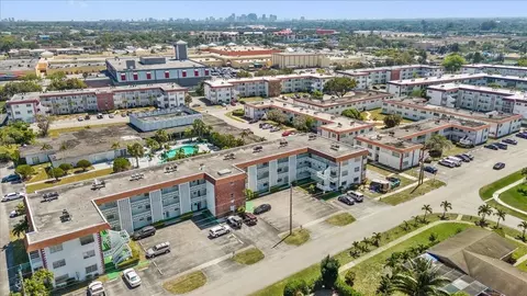 1380 NW 43rd #104, Lauderhill, FL 33313