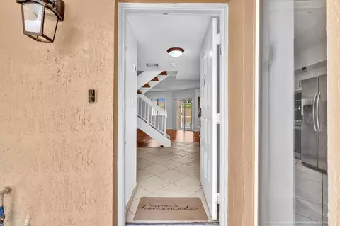7903 NW 7th Ct, Plantation, FL 33324