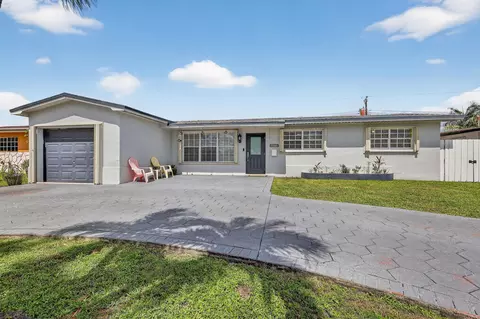 7641 NW 6th Ct, Pembroke Pines, FL 33024
