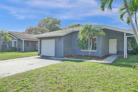 967 NW 89th Ave, Plantation, FL 33324