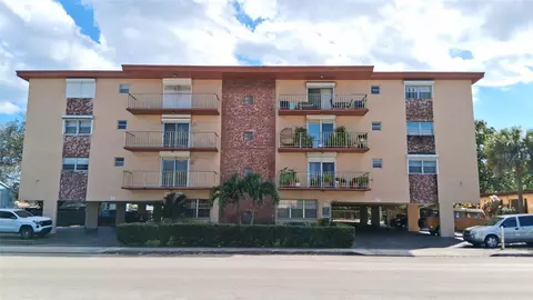 2010 Fillmore St #303, Hollywood, FL 33020