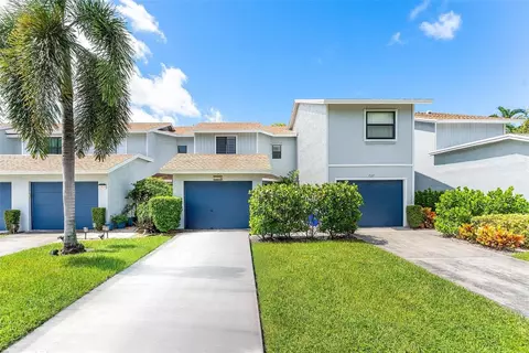 1525 Woodbridge Lks, West Palm Beach, FL 33406