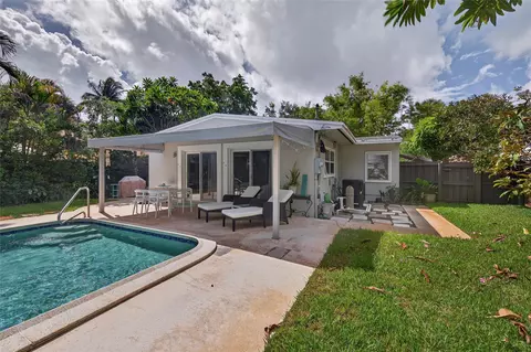 1009 NE 16th Pl, Fort Lauderdale, FL 33305