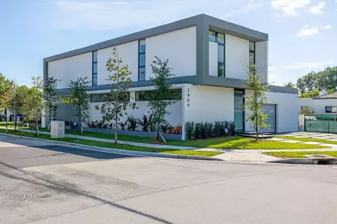 1904 SW 22nd Ter, Miami, FL 33145