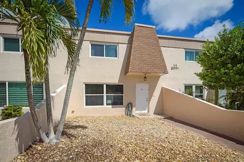 8091 NW 13th St #E, Margate, FL 33063