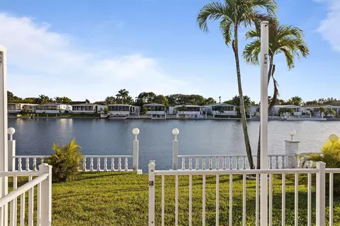 2774 SW 54th St, Fort Lauderdale, FL 33312