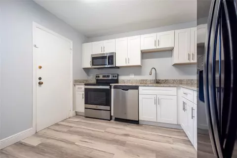 6061 N Falls Circle Dr #102, Lauderhill, FL 33319