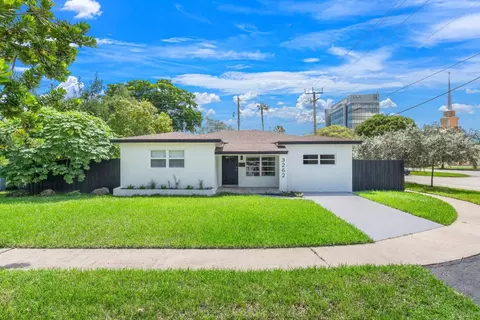 3262 Pierce St, Hollywood, FL 33021