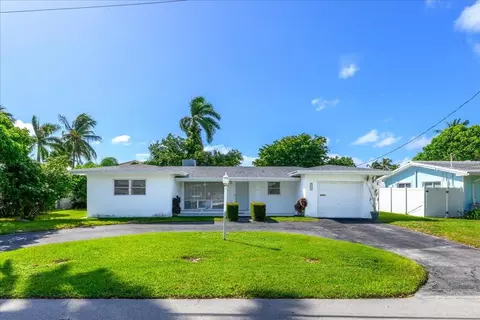 2728 NE 30th St, Lighthouse Point, FL 33064