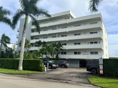3212 NE 12th St #303, Pompano Beach, FL 33062