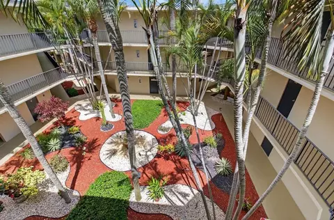 5370 Las Verdes #319, Delray Beach, FL 33484