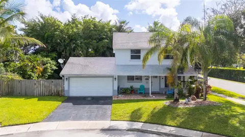 4770 SW 57th Ter, Davie, FL 33314