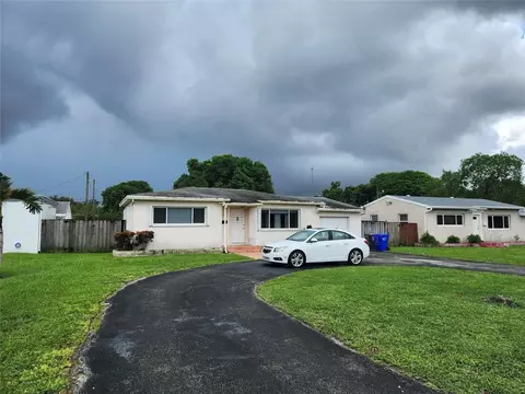 2830 Jackson, Hollywood, FL 33020