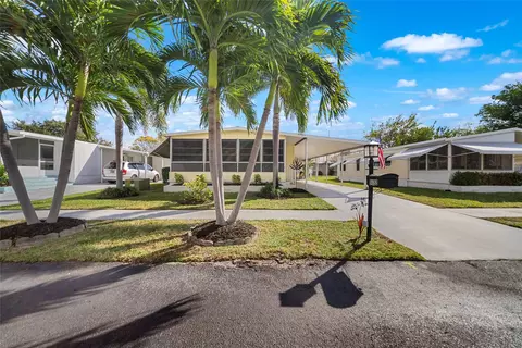 5122 NW 1st Ave, Pompano Beach, FL 33064